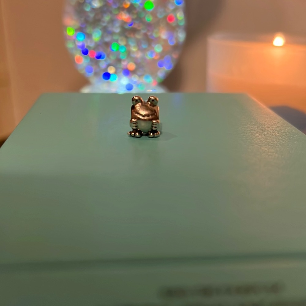 Pandora RETIRED sterling silver frog charm